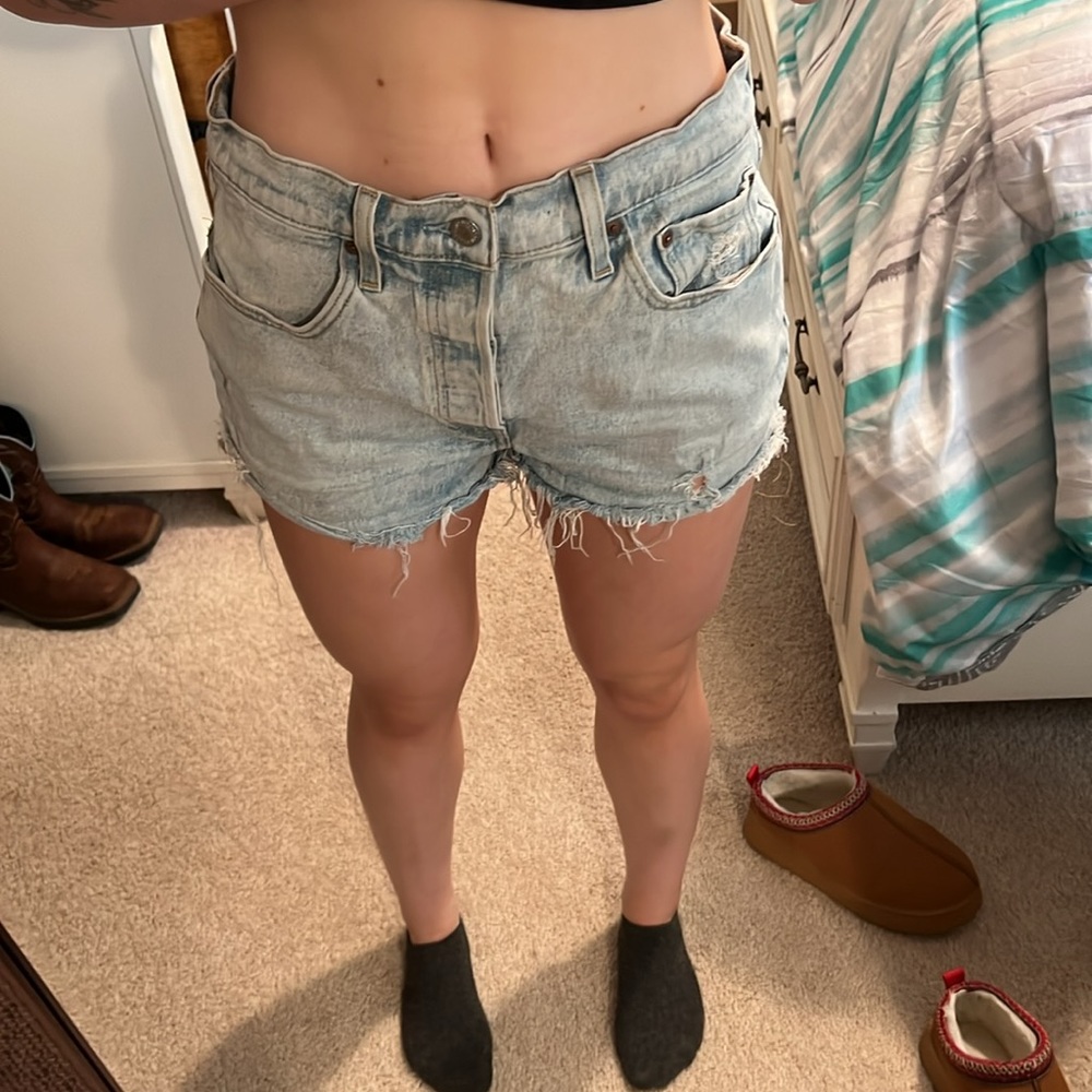 Size 30 Levi jeans shorts